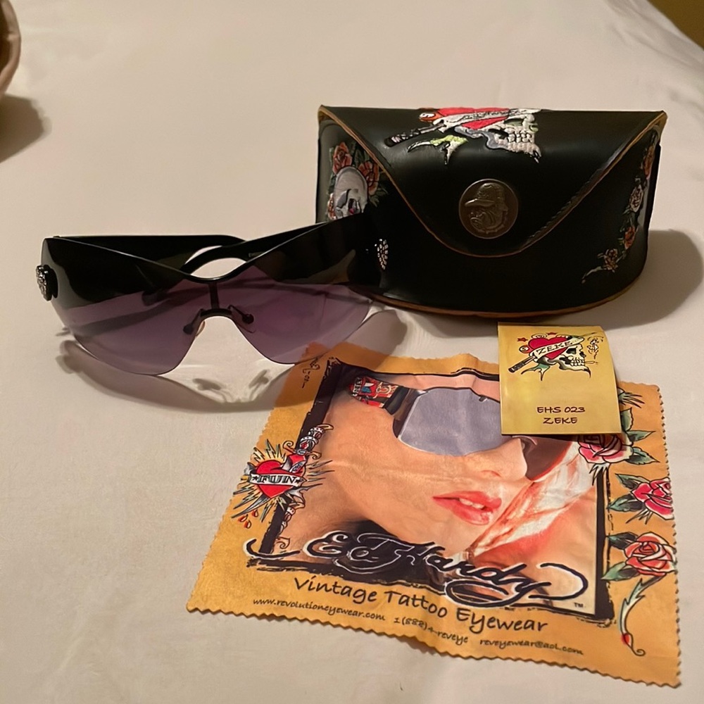 Ed Hardy Women’s Sunglasses In Mint Condition
